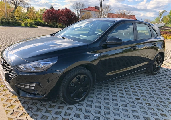Hyundai I30 cena 45900 przebieg: 220000, rok produkcji 2020 z Daleszyce małe 596